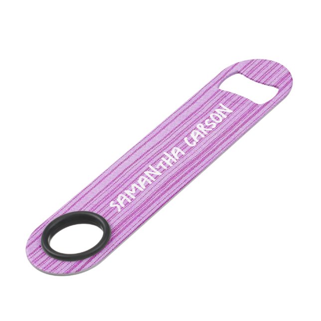 Individuelle Name rosa Streifen mit Textilien Speed Flaschenöffner (Vorderseite Schrägansicht)
