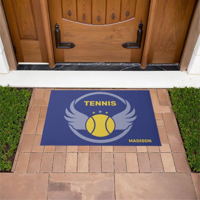 Individuelle Name Tennis Ball mit Flügen Fußmatte (Außenbereich)