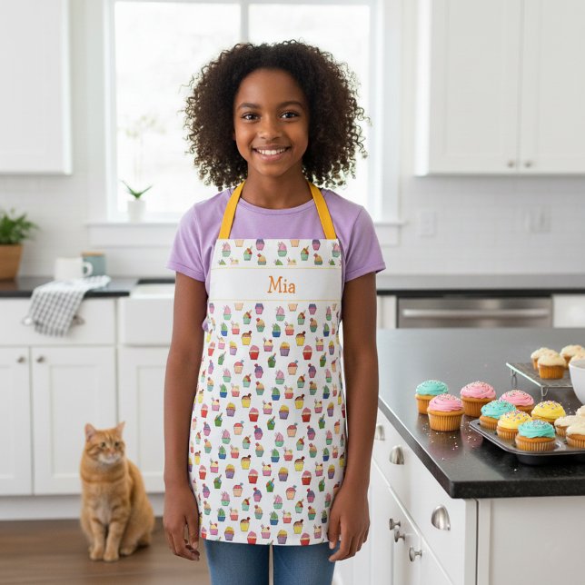 Individuelle Name und Cupcake Print Schürze für Ki (Cute and colorful cupcake apron with custom name.)