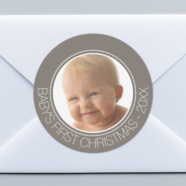 Individuelle Name und Jahr des ersten Weihnachtsju Runder Aufkleber (Custom Sticker for Party Favors or Envelopes)