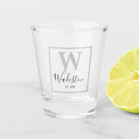 Individuelle Name und Monogramm festgelegt