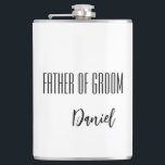 Individuelle Name Vater der Bodenflasche Flachmann<br><div class="desc">Die Maske für den Vater des Bräutigams ist in Weiß mit schwarzem Text dargestellt und hat einen Beispielnamen. Passen Sie dieses Element an,  und ändern Sie den Beispielnamen in Ihren</div>