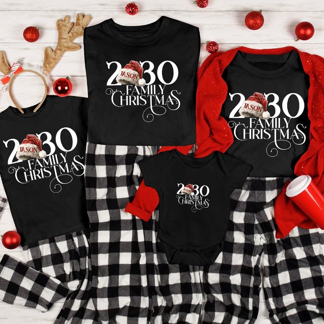 Individuelle Name Weihnachtsmannmütze Weihnachtsfa T-Shirt (Von Creator hochgeladen)