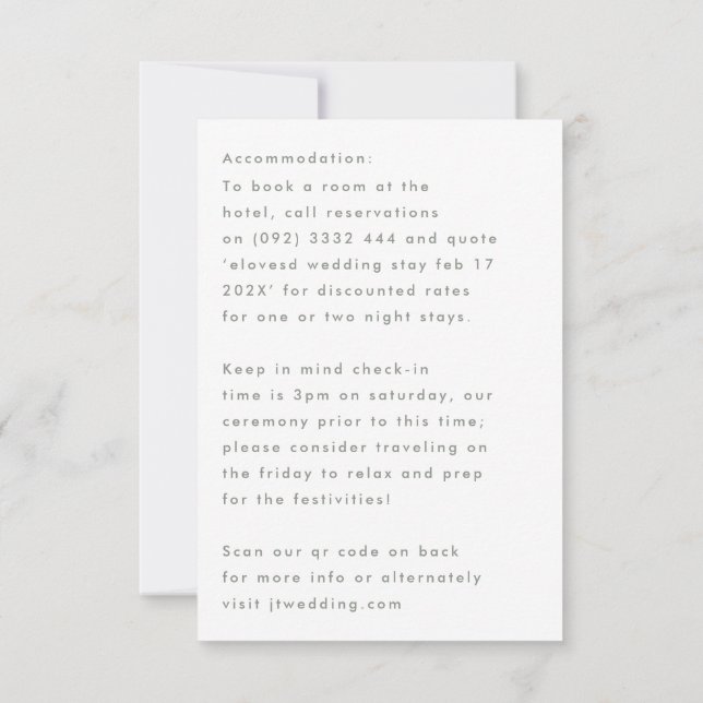 Individuelle Namen Moderne Zimmer Unterkunft RSVP Karte (Rückseite)