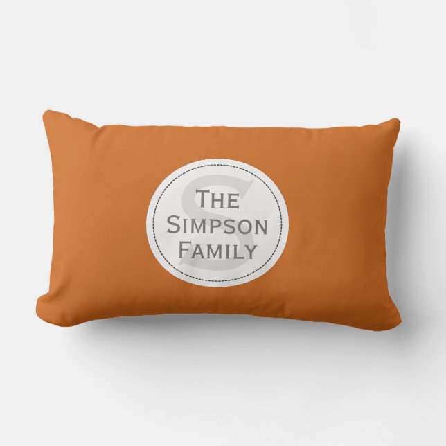 Individueller Name mit Monogramm. Zimt-Orange u. Lendenkissen (Vorderseite)