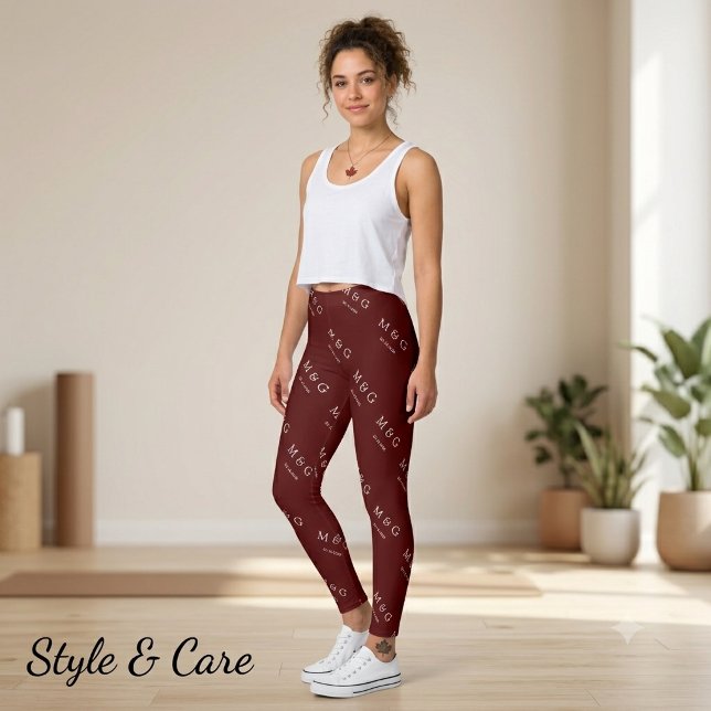 Individuelles Monogramm-Datums-Muster Stilvolles M Leggings (Custom Monogram Date Pattern Stylish Maroon Leggings)