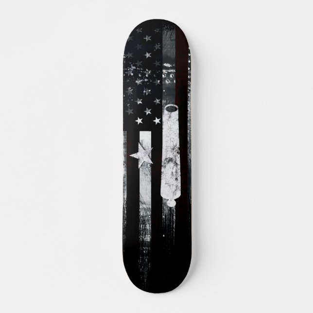 Industrial Grunge American Flag Star und Cannon Skateboard (Vorne)