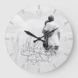 Infinity and Beyond Love Couples Black and White Große Wanduhr