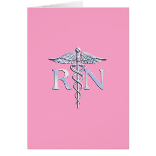 Infirmière autorisée RN Caduceus sur le rose clair