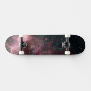 Infrarotansicht mit Geburt und Tod von Sternen Skateboard