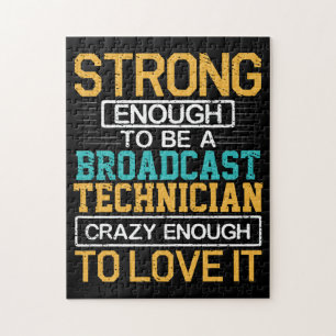 Ingenieur Crazy genug, um ein Fernsehtechniker zu 