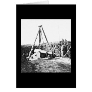 Ingénieurs enlevant une arme à feu pour le Général