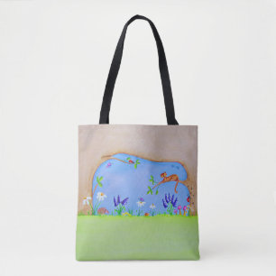 Ingwerkatze in einer Tasche mit Baumwasser