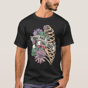 Inhalieren Sie das Motivierend Sprichwort im Chaos T-Shirt