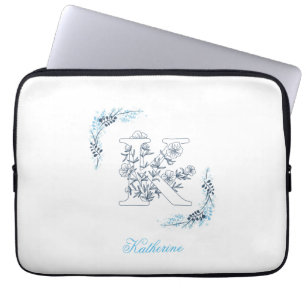 Initial "K" Blue Monogram Calm Floral Laptopschutzhülle