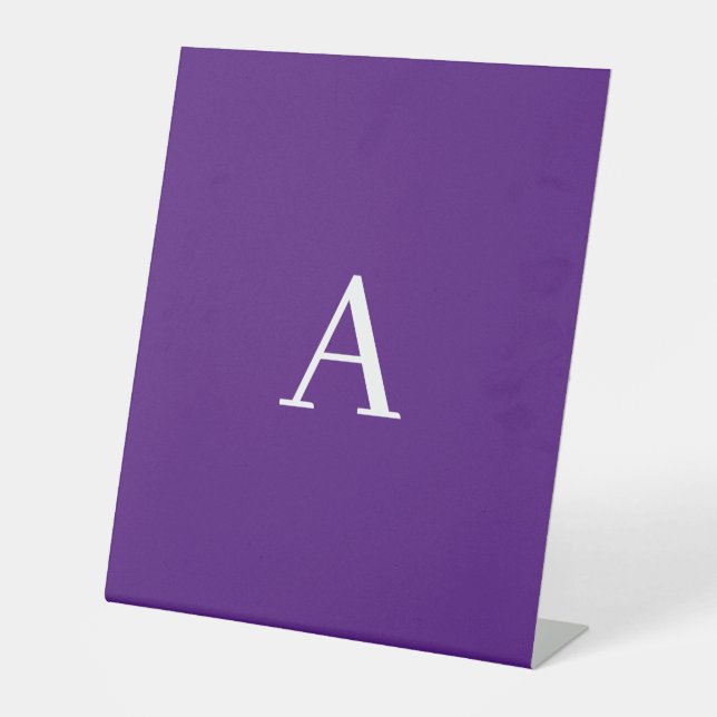 Initial Letter Monogram Modern Style Lila Sockelschild (Vorderseite)