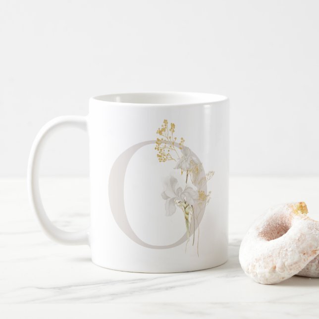 Initial O mit Blume in Weich-Farbe Kaffee Tasse (Mit Donut)