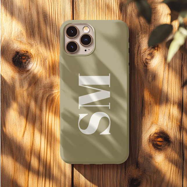 Initial Olive Green Monogram iPhone 13 Pro Max Hülle (Von Creator hochgeladen)