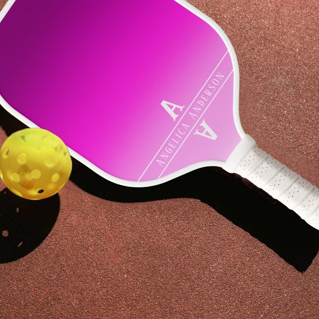 Initialen der rosa glühenden Monogramm Pickleball Schläger (Von Creator hochgeladen)