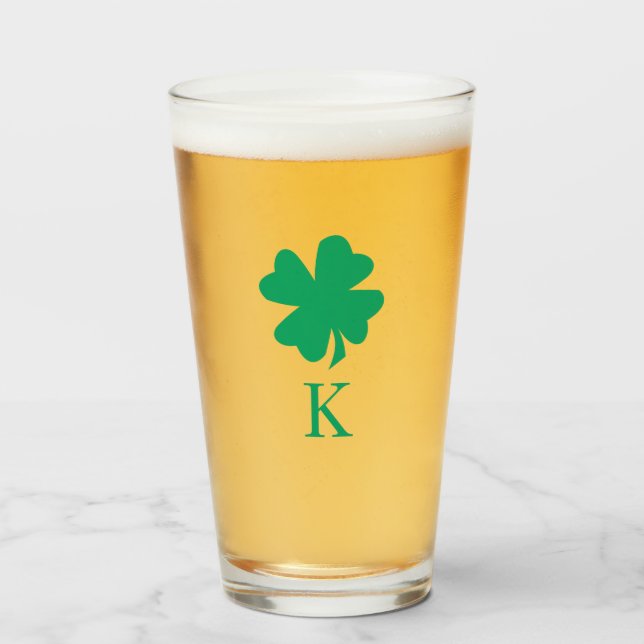 Initialer Name des grünen Klebers für das irische  Glas (Vorne (Gefüllt))