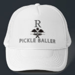 Initialer Name des Pickleball-Typ Truckerkappe<br><div class="desc">Pickleball Typ Custom Monogram Initial Name — geschmackvoll gemacht — — — Das ist ein tolles Geschenk — lustig / attraktiv / einzigartig. Personalisieren Sie es mit seinem Anfangs- und Vornamen. Wenn Sie Fragen zum Design oder eine spezielle Anfrage haben, senden Sie bitte einen Chat oder eine E-Mail an: charmdesignstudio@rcn.com...</div>