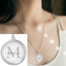 Initialname des Monogramms personalisieren