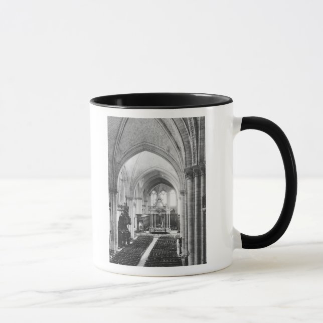 Innenansicht des Nave und des Chores Tasse (Rechts)