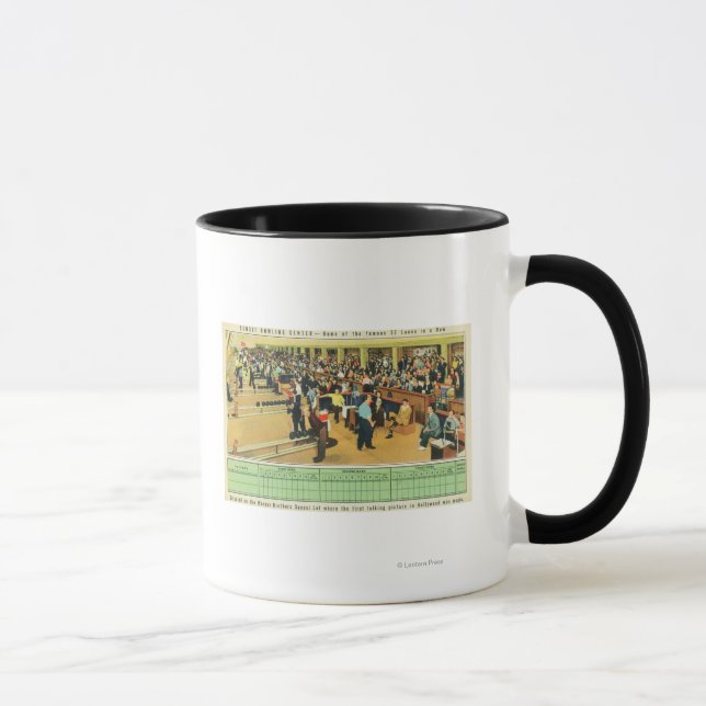 Innenansicht des Sunset Bowling Centre Tasse (Rechts)