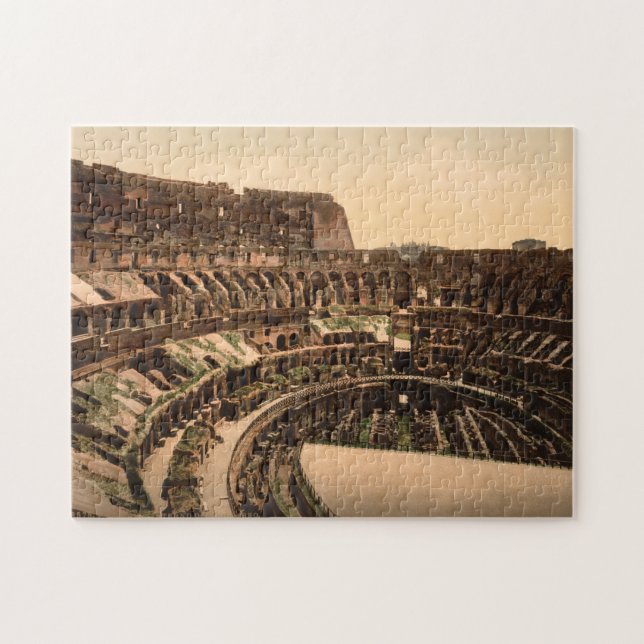 Innenraum des Colosseum, Rom, Italien (Horizontal)