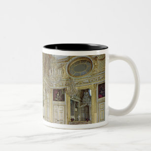 Innenraum des Salons de L'Oeil de Boeuf Zweifarbige Tasse