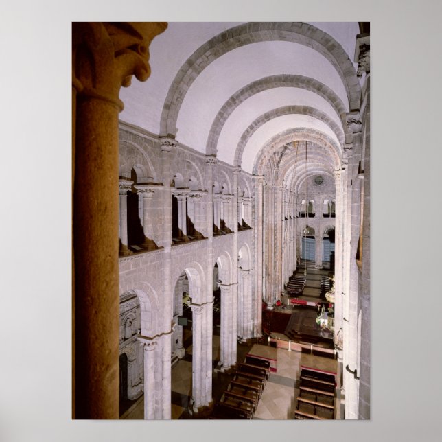 Innere der Kathedrale begann 1078 Poster (Vorne)