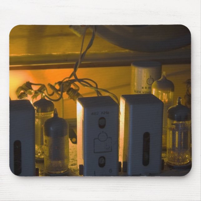 innerhalb eines alten Radios Mousepad (Vorne)