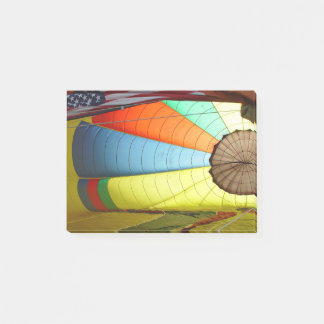 Innerhalb eines Heißluft Ballons Post-it Klebezettel