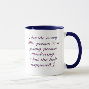 Innerhalb jeder älteren Person Tasse