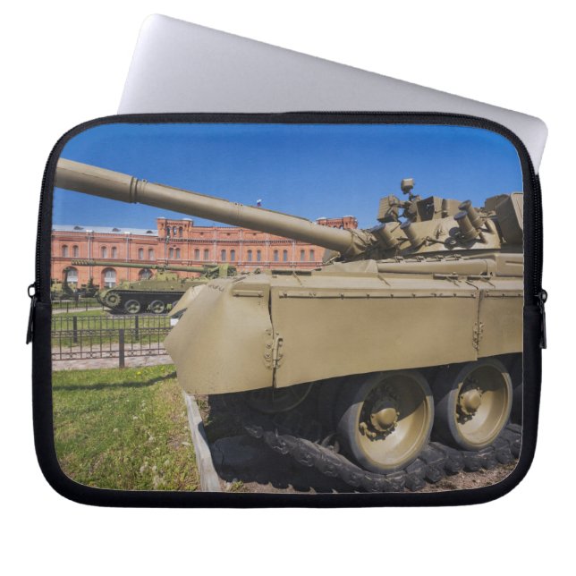 Insel Kronverksky, Artilleriemuseum, Panzer Laptopschutzhülle (Vorderseite)