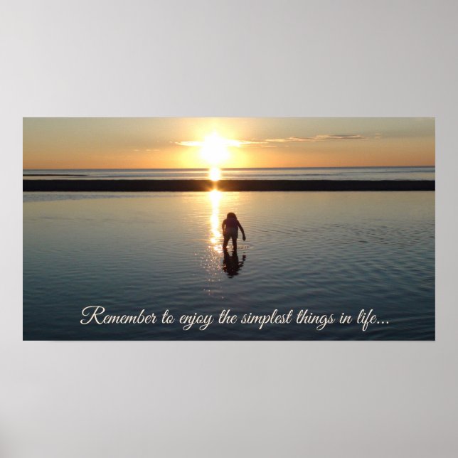 Inspiration Zitat Kleine Mädchen finden Muscheln Poster (Vorne)