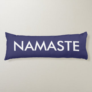 Inspirational lila weißes Namaste Seitenschläferkissen