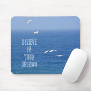 Inspirationssexuelle Kauai-Vögel, die über den Oze Mousepad