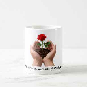 Inspirierende Rose in fürsorglichen Händen Kaffeetasse