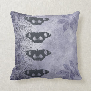 Inspirierte elegante Schmetterlinge lila Kissen