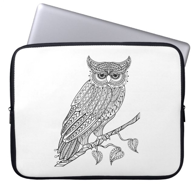 Inspirierte magische Eule, die auf Niederlassung Laptopschutzhülle (Vorderseite)