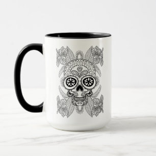 Inspirierter Schädel in den Blumen Tasse