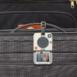 Instant Camera Couple Foto Einzigartiges Jubiläum Gepäckanhänger<br><div class="desc">Einzigartige Hochzeitsdesigns werden immer beliebter für Paare, die gewollt haben, eine Touch von Verspieltheit und Kreativität zu ihrem besonderen Tag hinzuzufügen. Inklusive Ideen, die Sie und die Persönlichkeiten Ihres Partners widerspiegeln, schaffen einen unvergesslichen und besonderen Hochzeitstag. Die Integration von Kameras in die Gestaltung, Einladungen und sogar Gastgeschenke Hochzeiten verleiht dem...</div>