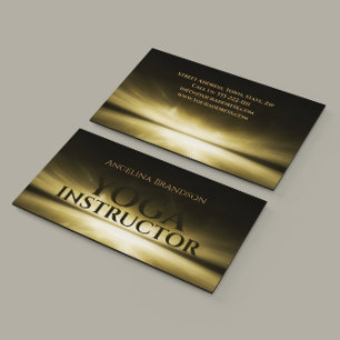 Instructeur De Yoga Derrière La Carte Lumière Hori