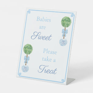 Intelligente Boxwood Topiary Baby Boy Dusche Gefäl Sockelschild