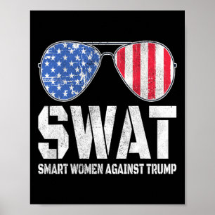 Intelligente Frauen gegen Trump Funny Anti-Trump 2 Poster