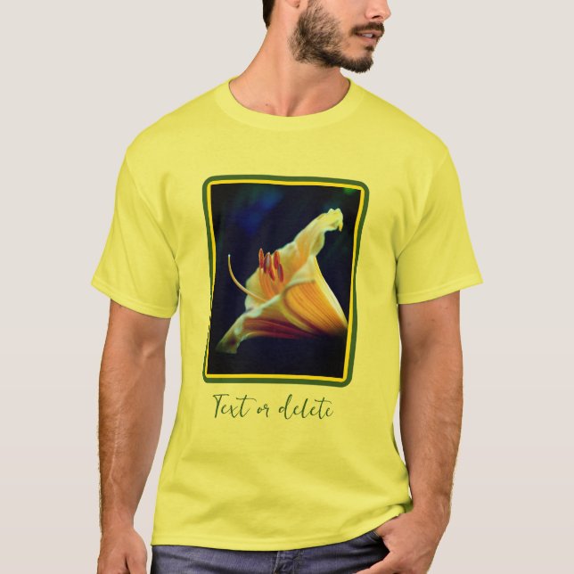 Intensive Gelblilie Blume Personalisiert T-Shirt (Vorderseite)