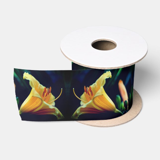 Intensive Gelblilie-Blume Satinband (Spule)