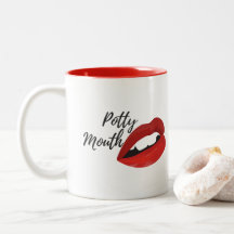 Intérieur rouge de folle tasse de bouche