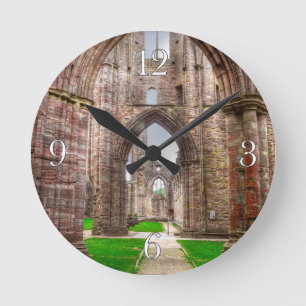 Interior View Old Tintern Abbey Wales, Vereinigtes Runde Wanduhr